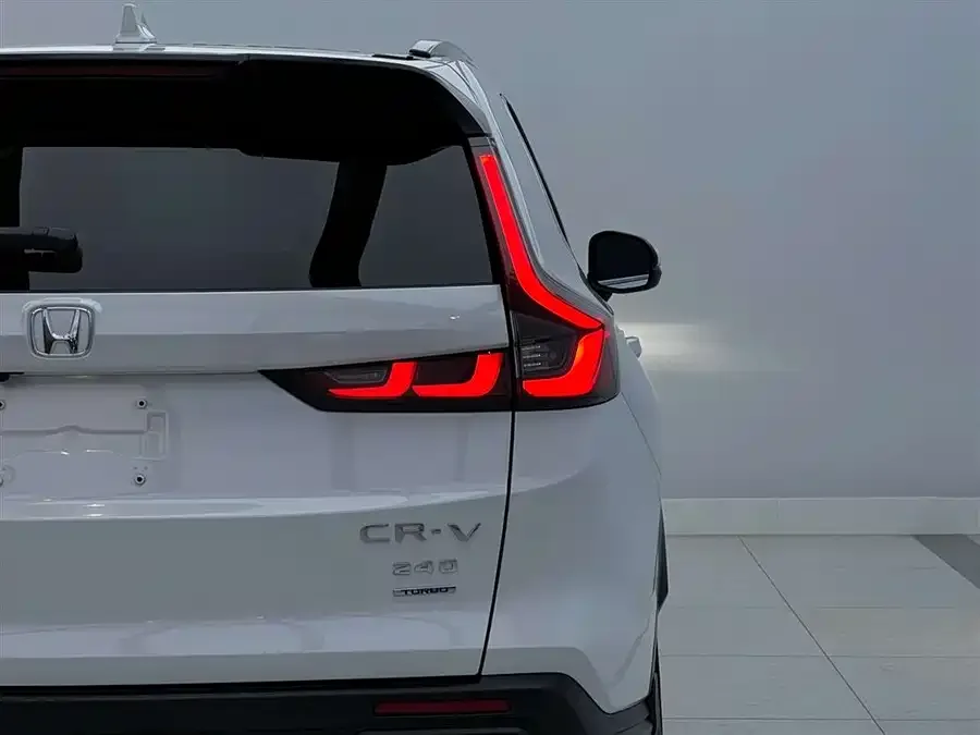 Honda CR-V 2024 240TURBO 2WD Front Edition 5 Seaters 2024 — миниатюра 4