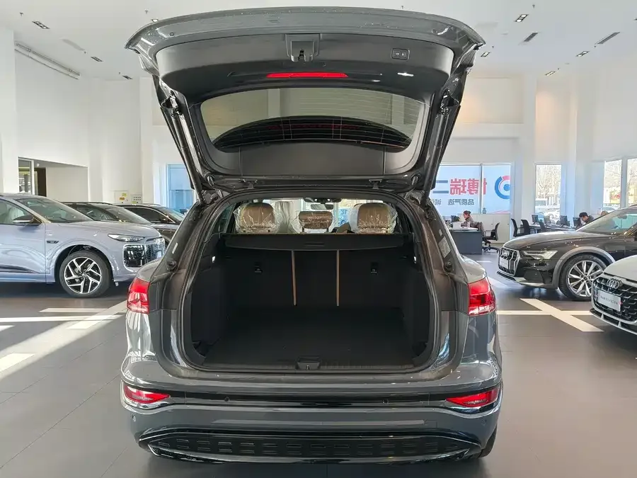 Audi Q6L e-tron 2026 First Launch Pilot Edition 2026 — миниатюра 3