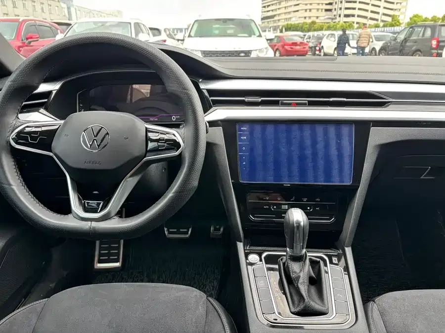 Volkswagen FAW- CC FAW-Volkswagen CC 2024 330TSI Dazzling Edition 2024 — миниатюра 4
