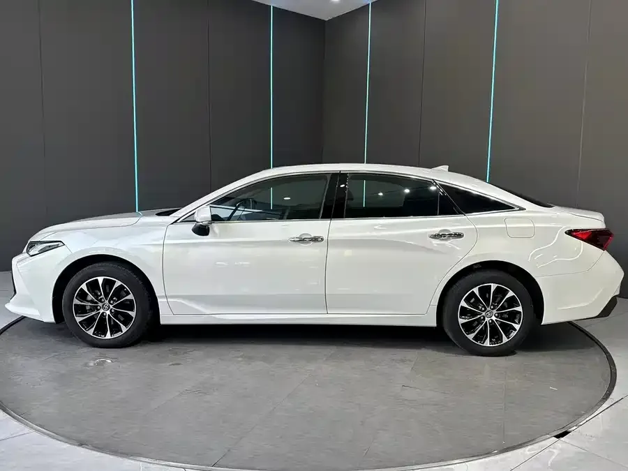 Toyota Avalon Avalon 2023 2.0L Luxury Edition 2024 — миниатюра 4