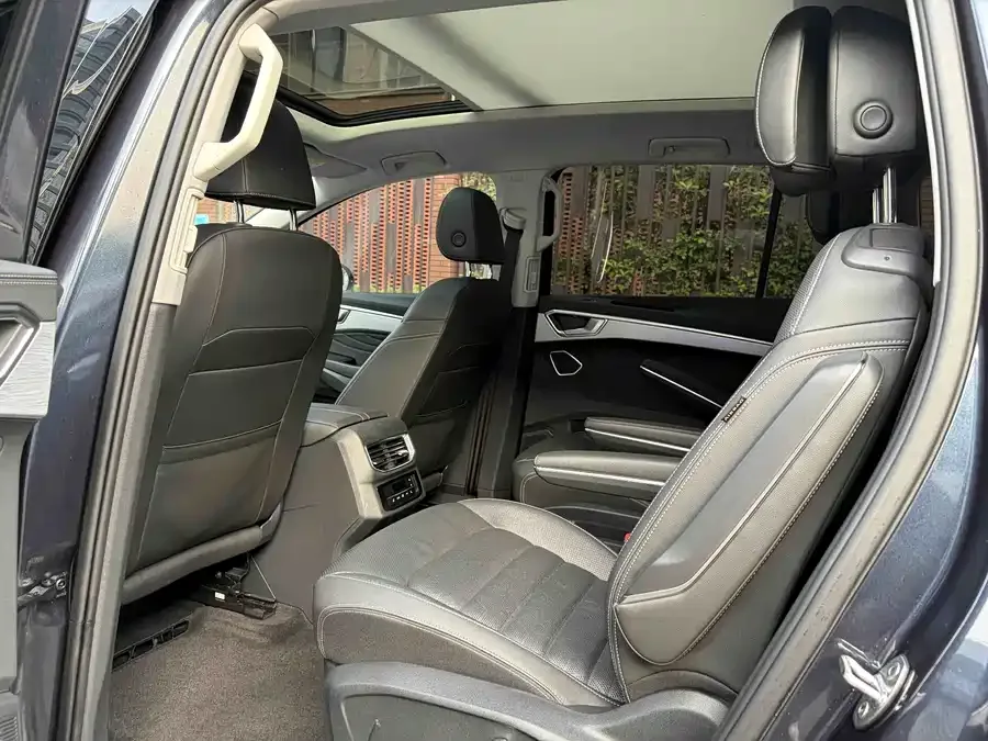 Volkswagen Talagon 2022 Lanjing 380TSI 4WD Luxury Jiajing Edition Pro 6 Seaters 2022 — миниатюра 4