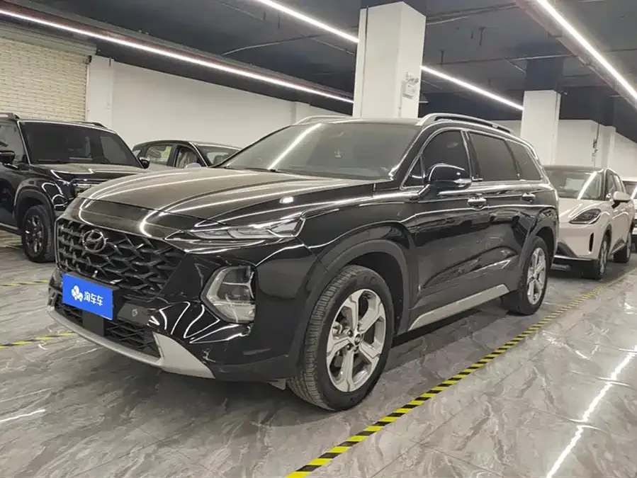 Hyundai SantaFe Santa Fe 2023 Traveler 380T GDi Automatic 2WD GLX Elite Edition 2023 — фото 1, купить с доставкой в Москву