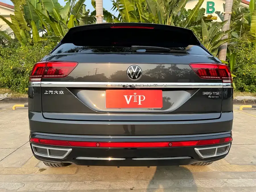 Volkswagen Teramont 2022 Touron Touron X 380TSI 4WD Luxury Edition 2022 — миниатюра 4