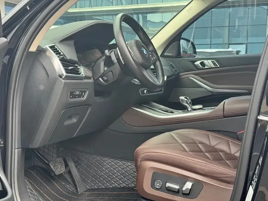 BMW X5 2022 facelift xDrive 30Li Exclusive M Sport Package 2023 — миниатюра 3
