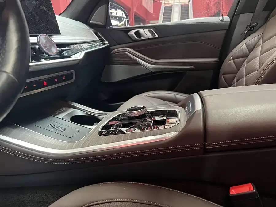 BMW X5 2023 xDrive 40Li M Sport Package 2024 — миниатюра 3