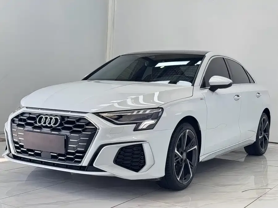 Audi A3 2021 A3L Limousine 35 TFSI Fashion Sports 2022 — фото 1, купить с доставкой в Москву