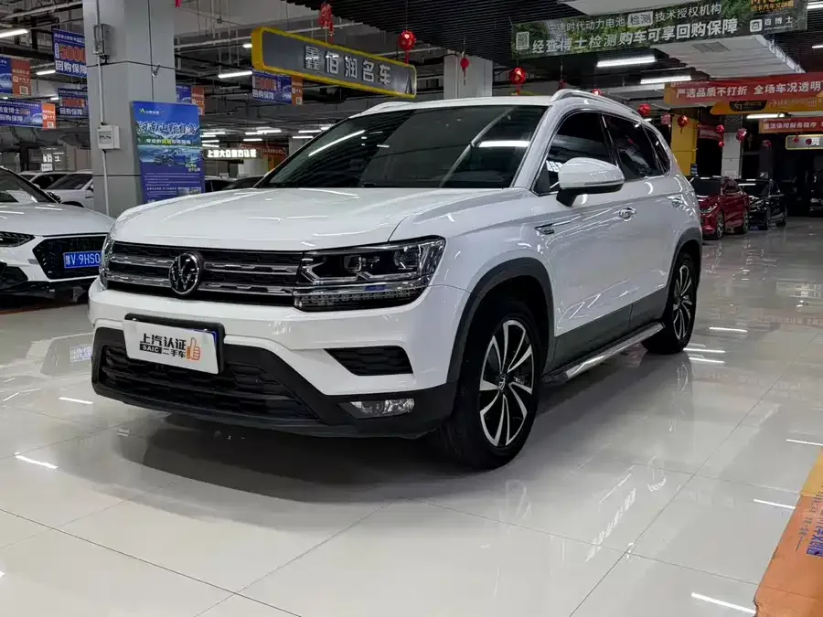 Volkswagen Tiguan (Tharu) 2021 Tuyue 280TSI 2WD Luxury Edition PLUS 2022 — фото 1, купить с доставкой в Москву