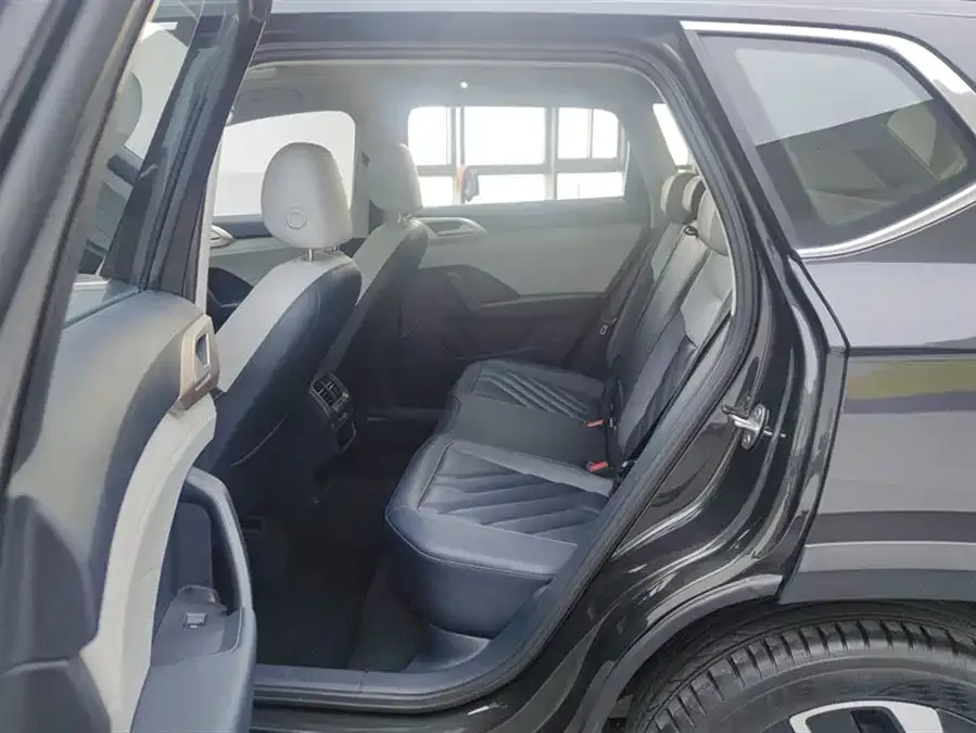 Volkswagen Tiguan (Tharu) Tuyue 2023 300TSI 2WD Full Moon Edition 2023 — миниатюра 5