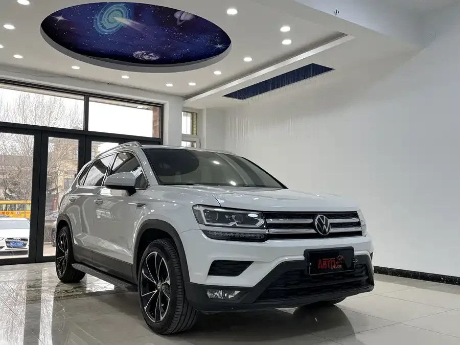 Volkswagen Tiguan (Tharu) Tuyue 2022 280TSI 2WD Luxury Edition 2023 — миниатюра 3