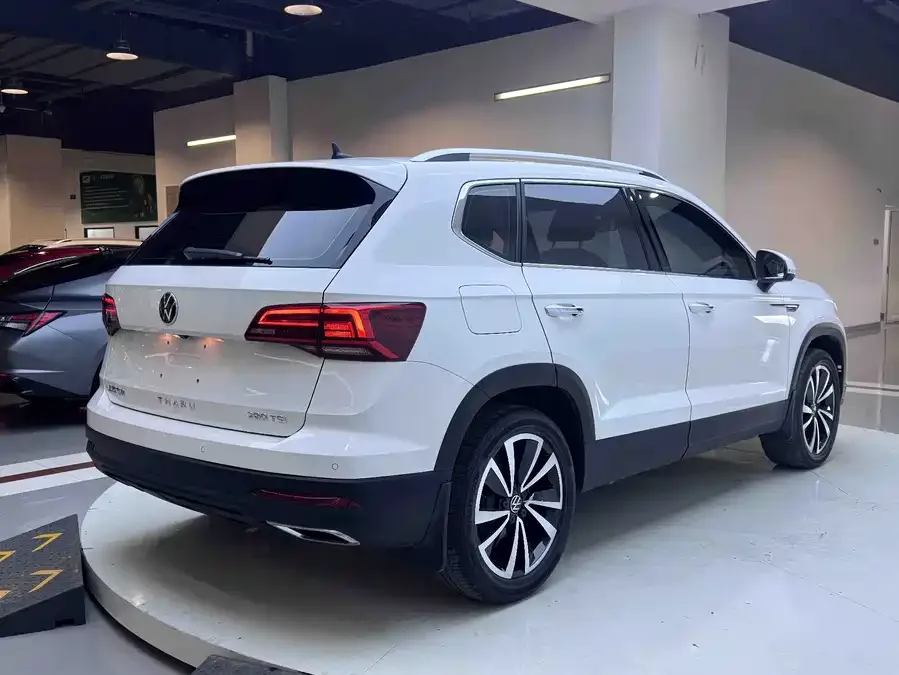 Volkswagen Tiguan (Tharu) Tuyue 2022 280TSI 2WD Luxury Edition 2023 — миниатюра 2