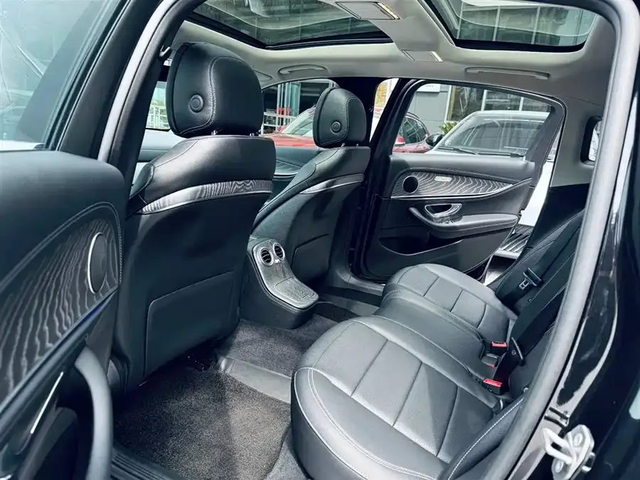 Mercedes-Benz E-class new energy Mercedes-Benz E-Class New Energy 2022 Model E 350 e L Plug-in Hybrid Sedan 2022 — миниатюра 4
