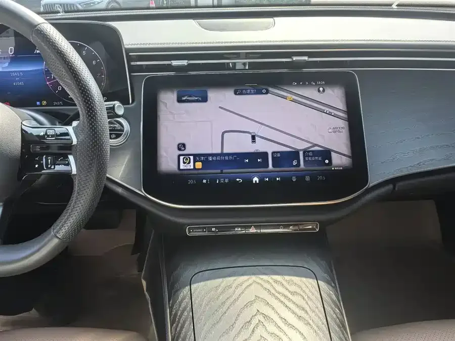 Mercedes-Benz E-Class Mercedes-Benz E-Class 2024 facelift E 300 L stylish sports model 2024 — миниатюра 3