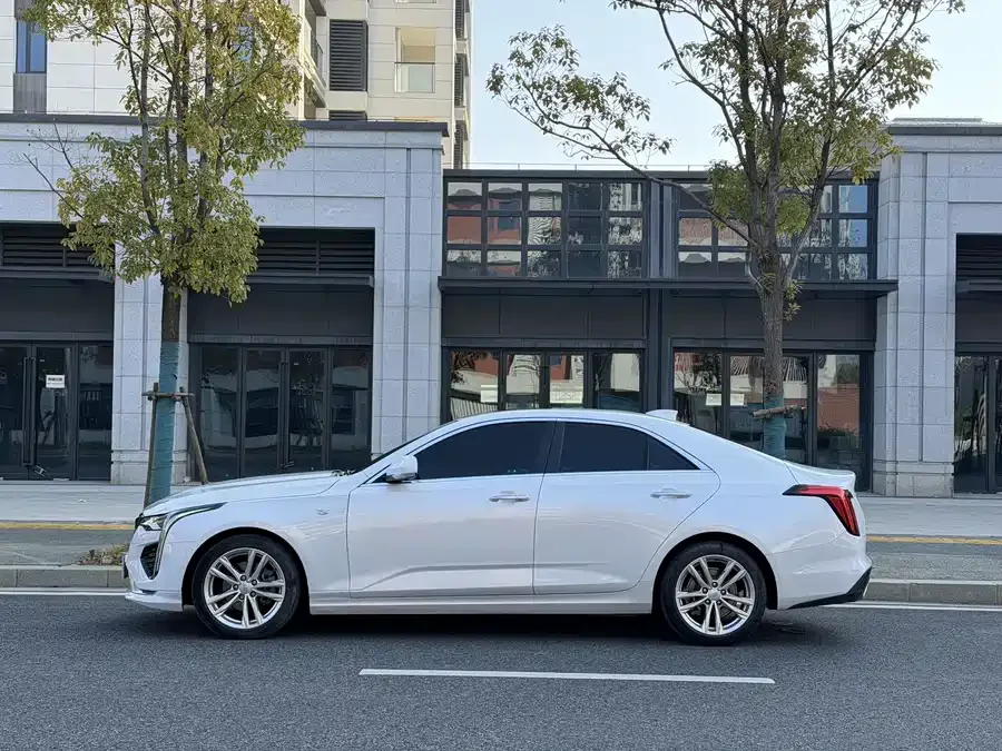 Cadillac CT4 2023 25T Fashion Edition 2023 — миниатюра 3
