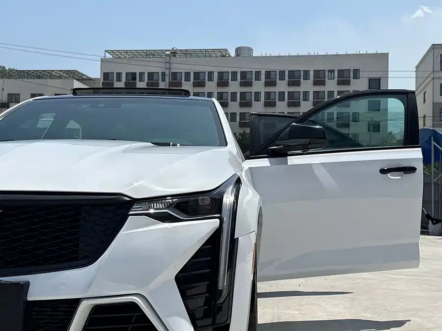 Cadillac CT4 2022 28T luxury model 2022 — миниатюра 5