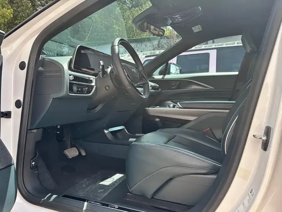 Cadillac IQ Ruige IQ Ruige 2022 four-wheel drive high-performance premium version 2023 — миниатюра 4