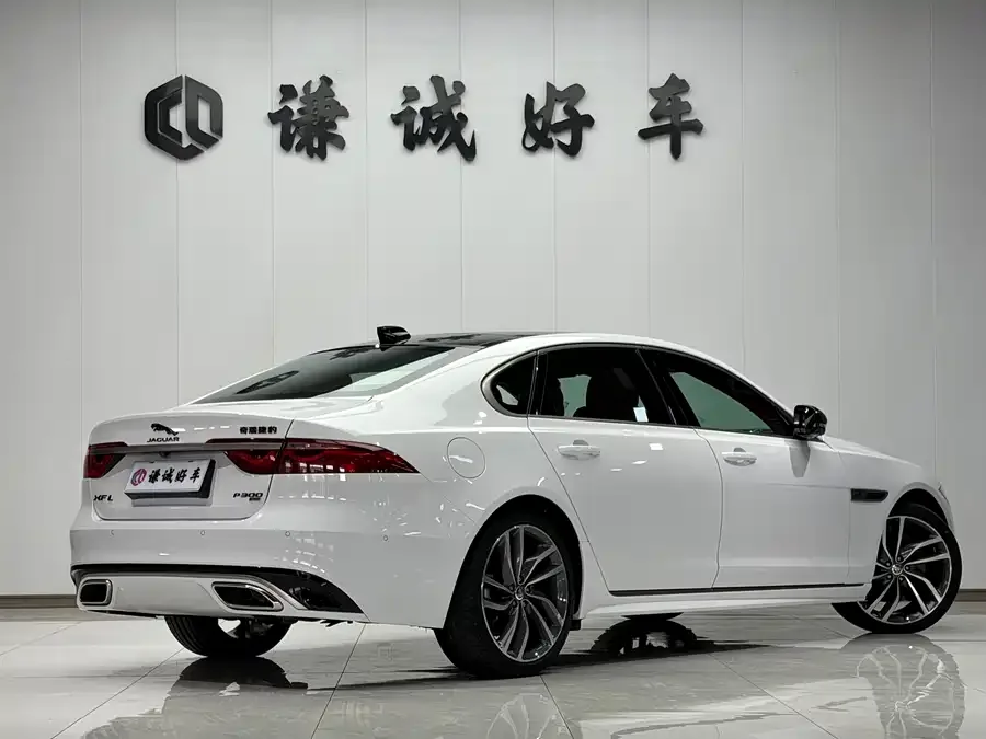 Jaguar XFL 2024 2.0T P300 4WD Flagship Sports Gilded Edition 2024 — миниатюра 2