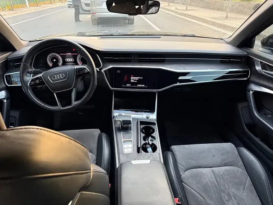 Audi A6L 2023 45 TFSI quattro premium dynamic model 2023 — миниатюра 2