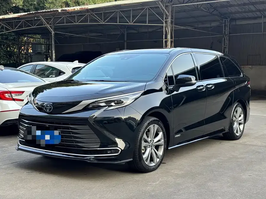 Toyota Sienna 2023