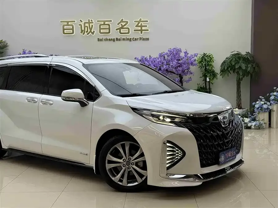 Toyota Sienna SIENNA 2023 2.5L Hybrid Premium Edition 2024 — миниатюра 2