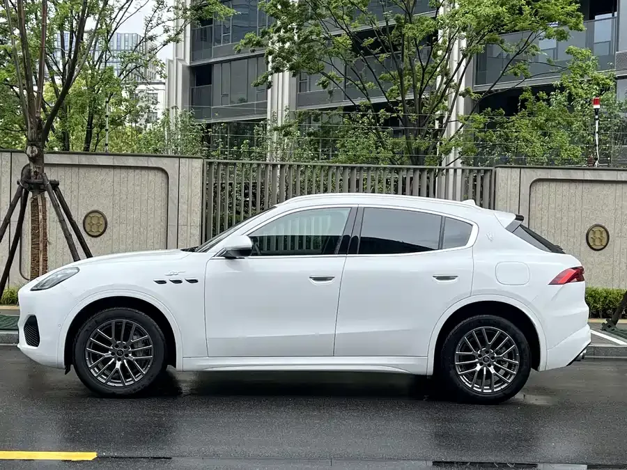 Maserati GRECALE Grecale 2023 2.0T GT 2024 — миниатюра 4