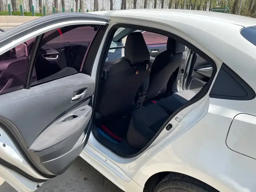 Toyota Levin 2022 Lelink 185T CVT Luxury Edition 2022 — миниатюра 3