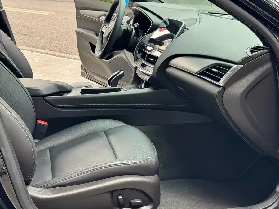 Cadillac CT5 2023 28T Luxury Edition (Standard Edition) 2023 — миниатюра 2