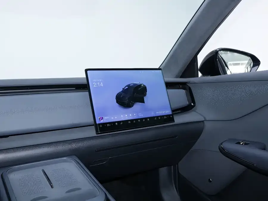 Voyah Courage Lantu Zhiyin 2024 4WD Global Edition 2025 — миниатюра 4
