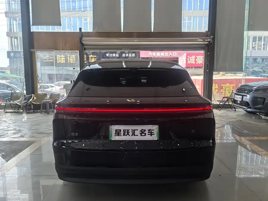 Li Auto i6 Ideal i6 2025 two-wheel drive standard version 2026 — миниатюра 2