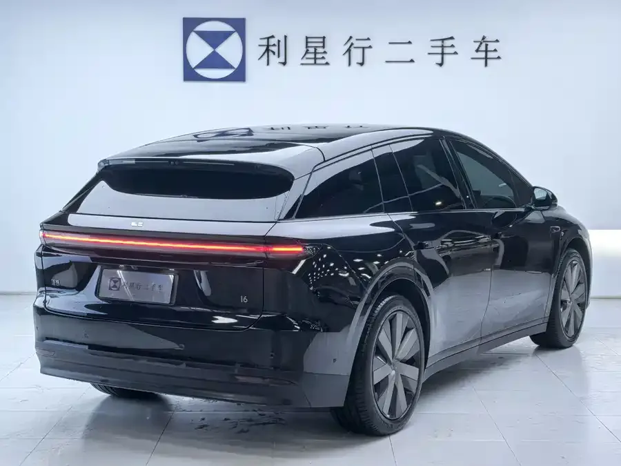 Li Auto i6 Li Auto i6 2025 AWD Standard Edition 2025 — миниатюра 2