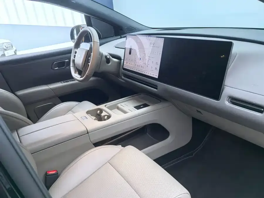 Li Auto i6 Li Auto i6 2025 AWD Standard Edition 2025 — миниатюра 4