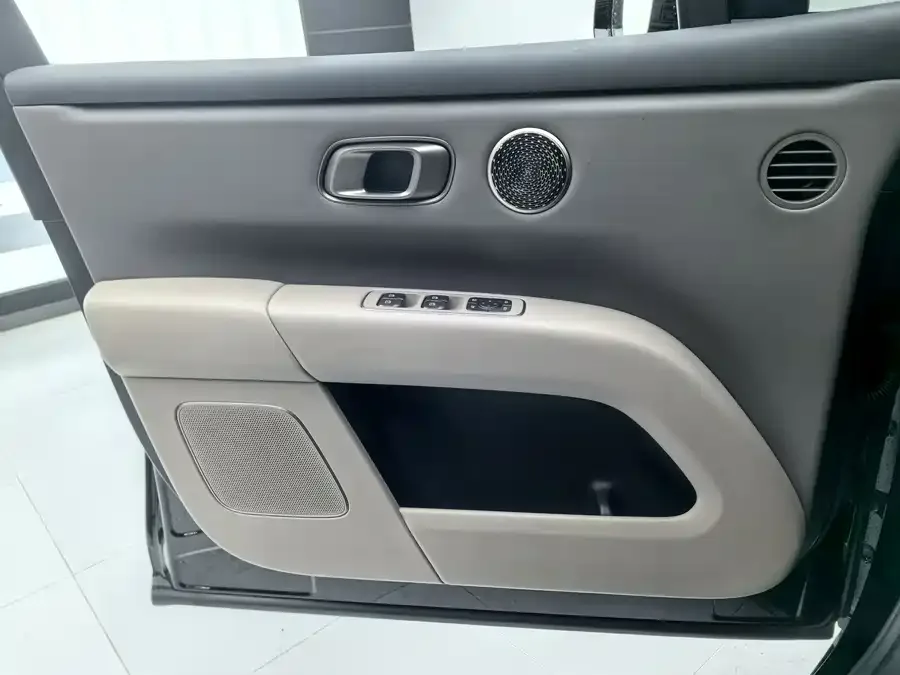 Li Auto i6 Li Auto i6 2025 AWD Standard Edition 2025 — миниатюра 5