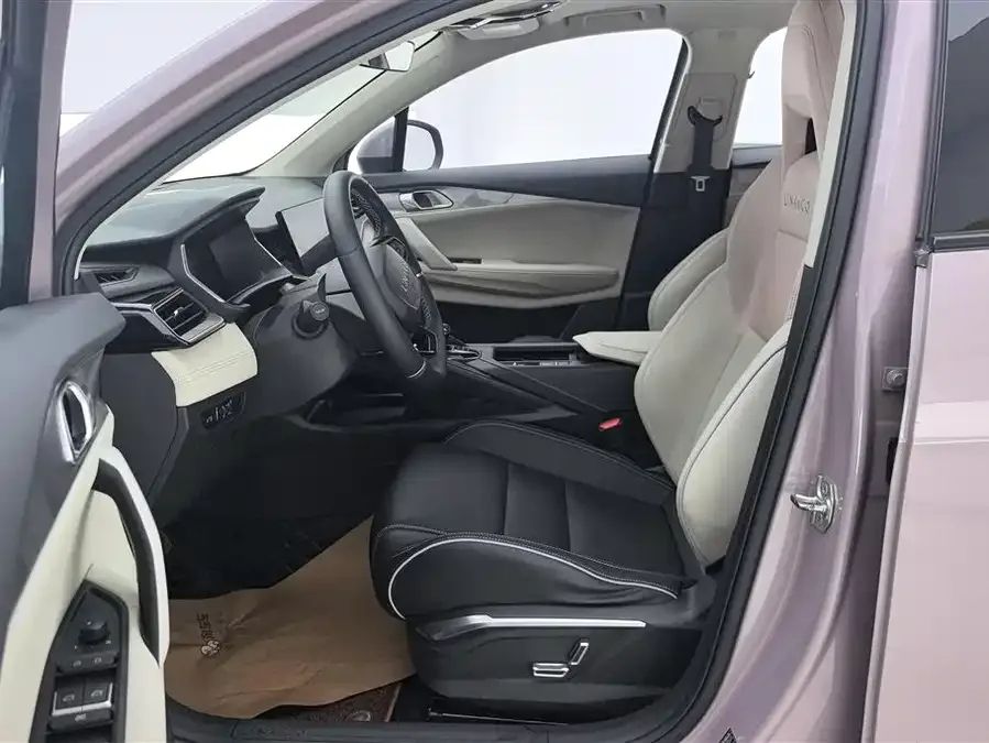 Lynk & Co 06 EM-P Lynk & Co 06 EM-P 2022 PHEV Shero Pink Special Edition 2022 — миниатюра 3