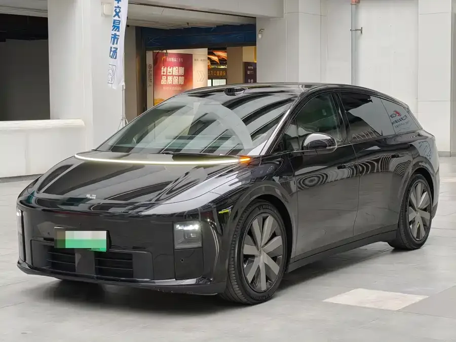 Li Auto i6 2025