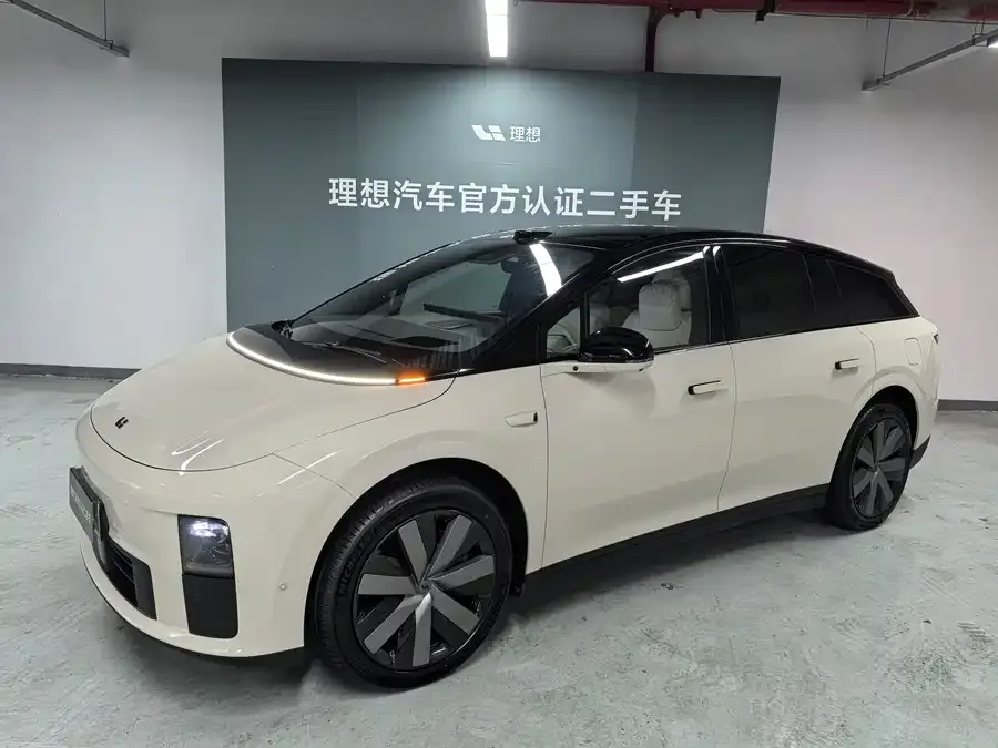 Li Auto i6 2025
