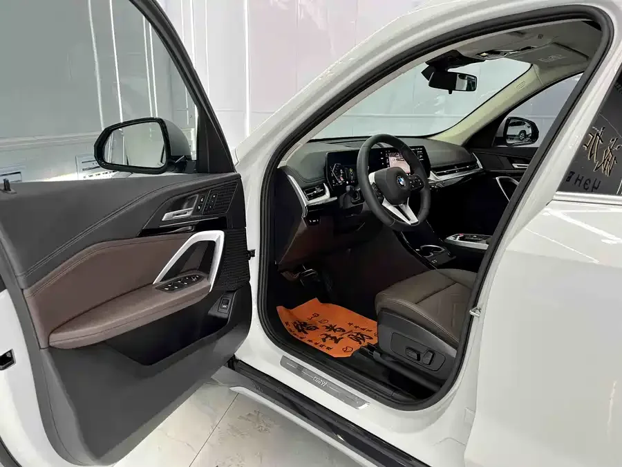 BMW X1 2023 sDrive20Li X Design Package 2023 — миниатюра 5