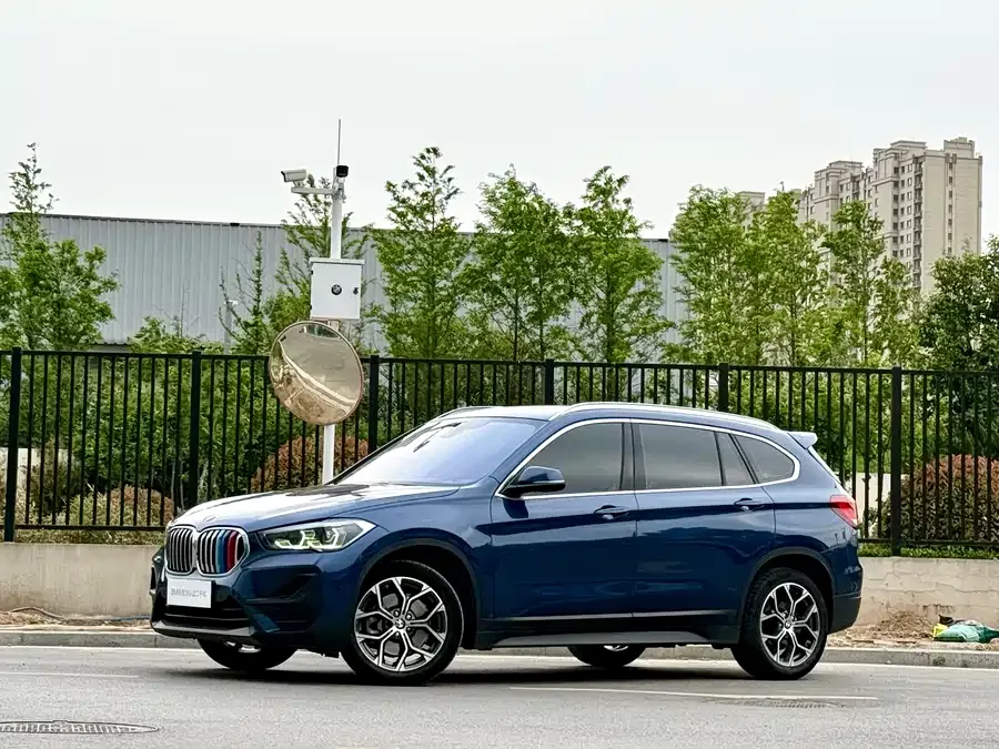 BMW X1 2022 sDrive25Li Leading Edition 2023 — фото 1, купить с доставкой в Москву