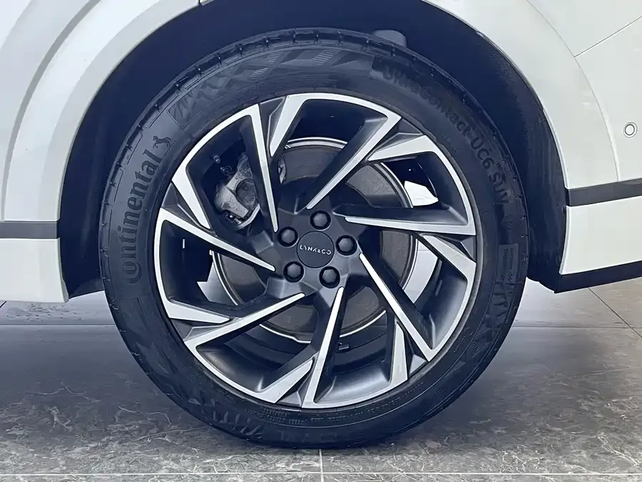 Lynk & Co 09 EM-P Lynk & Co 09 EM-P 2021 2.0T PHEV Halo 7-seater 2022 — миниатюра 3
