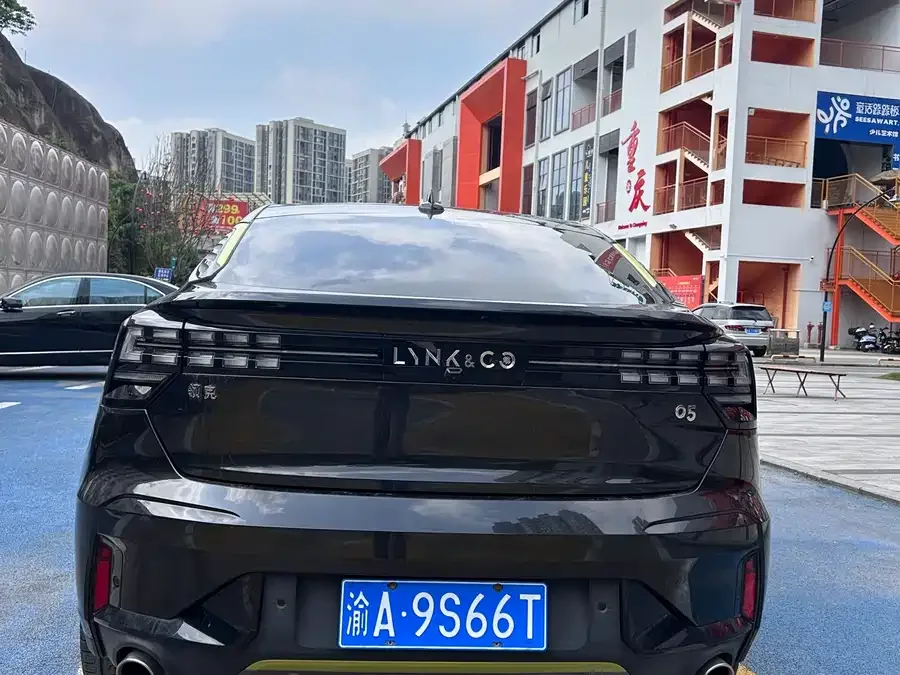 Lynk & Co 05 Lynk & Co 05 2022 2.0TD 2WD Yao Plus 2022 — миниатюра 5