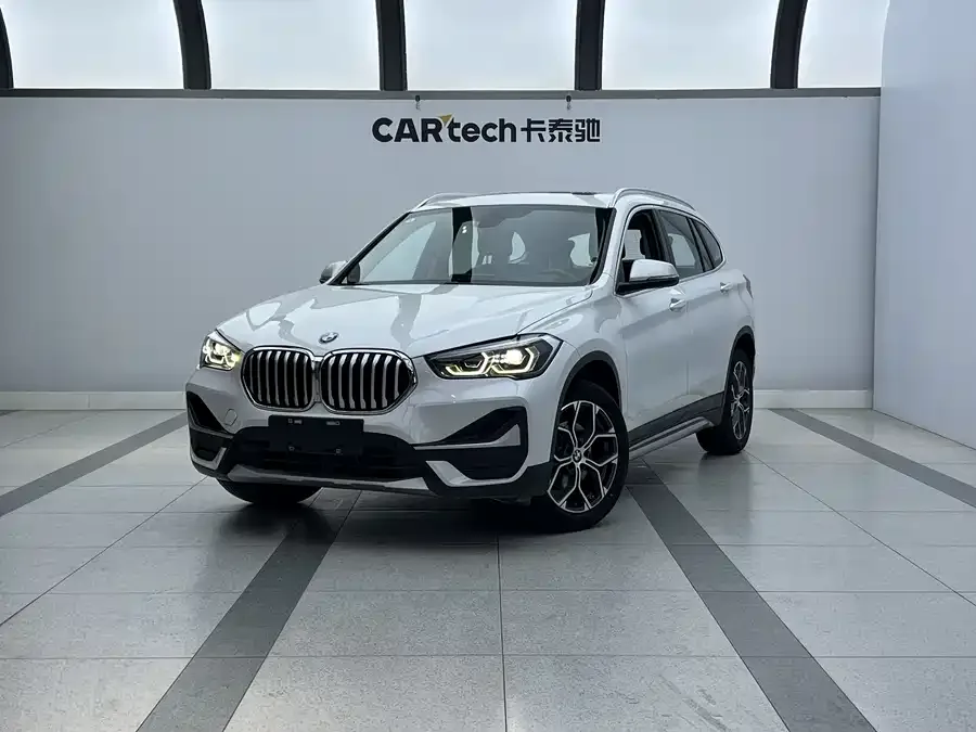 BMW X1 2021 sDrive20Li Exclusive Model 2022 — фото 1, купить с доставкой в Москву
