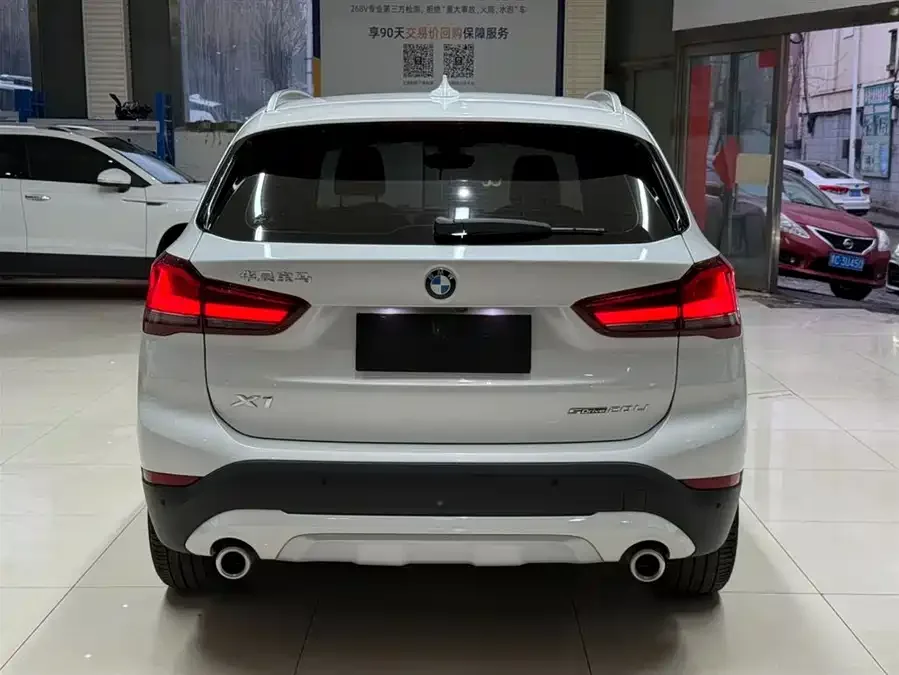 BMW X1 2022 sDrive20Li Fashion Edition 2022 — миниатюра 2
