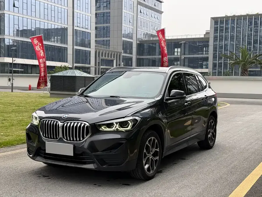 BMW X1 2022 sDrive25Li Leading Edition 2022 — фото 1, купить с доставкой в Москву
