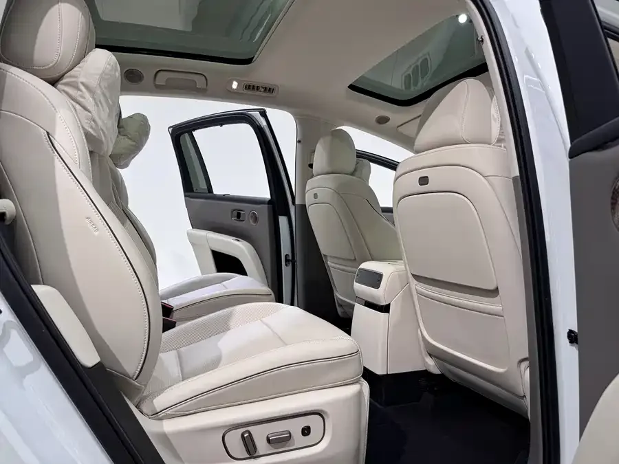 Li Ideal i8 Ideal i8 2025 Standard Edition 2026 — миниатюра 3