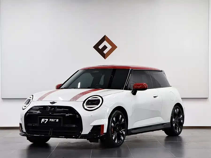 MINI electric JCW ACEMAN MINI JCW ACEMAN ELECTRIC 2025 JOHN COOPER WORKS 2025 — фото 1, купить с доставкой в Москву
