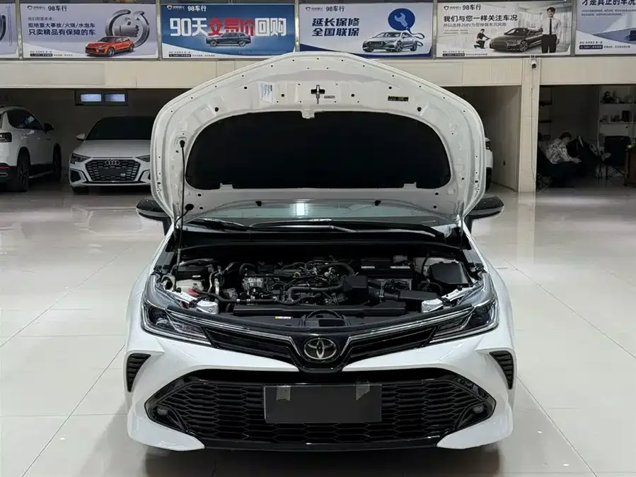 Toyota Corolla Corolla 2021 TNGA 1.5L CVT GR SPORT sports version 2022 — миниатюра 4
