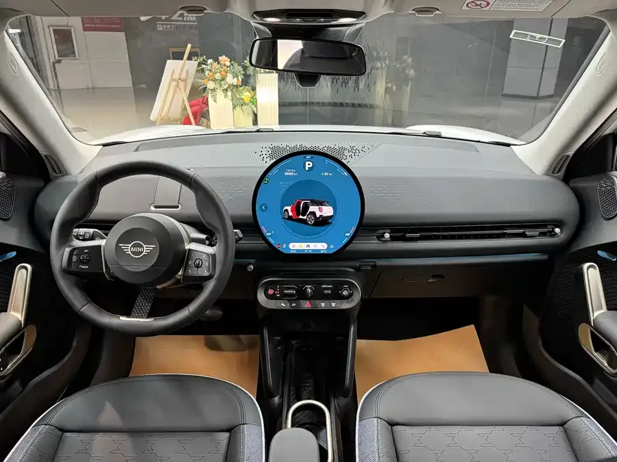 MINI Electric ACEMAN Electric MINI ACEMAN 2024 E Classic 2025 — миниатюра 5
