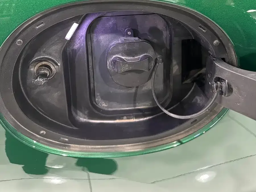 MINI electric COOPER Electric MINI COOPER 2025 456km COOPER E Classic 2024 — миниатюра 4