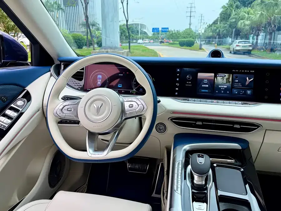 Voyah Lantu FREE Lantu FREE 2021 four-wheel drive standard extended range exclusive luxury package 2022 — миниатюра 4