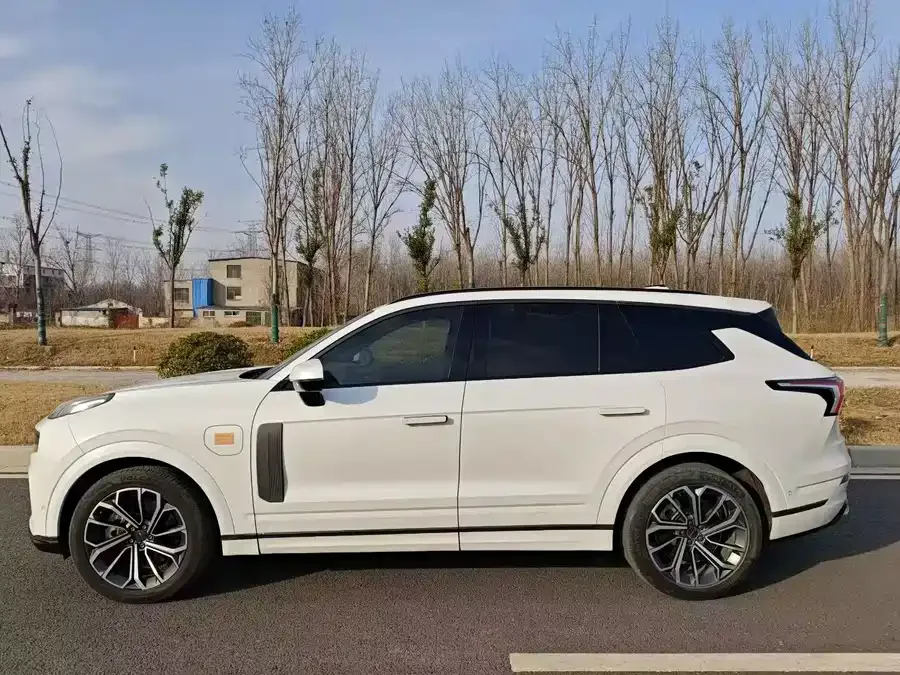 Lynk & Co 09 Lynk & Co 09 2021 2.0T Halo 6-seater 2022 — миниатюра 3