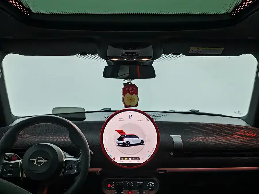 MINI electric JCW 2025 Electric MINI JCW Facelift by JOHN COOPER WORKS 2025 — миниатюра 4