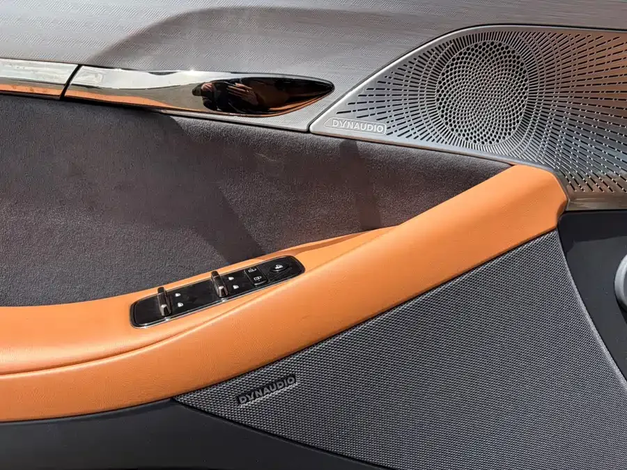 Voyah Lantu light chasing VOYAH 2024 PHEV 4WD Ultra-Long-Range Flagship Edition 2024 — миниатюра 2